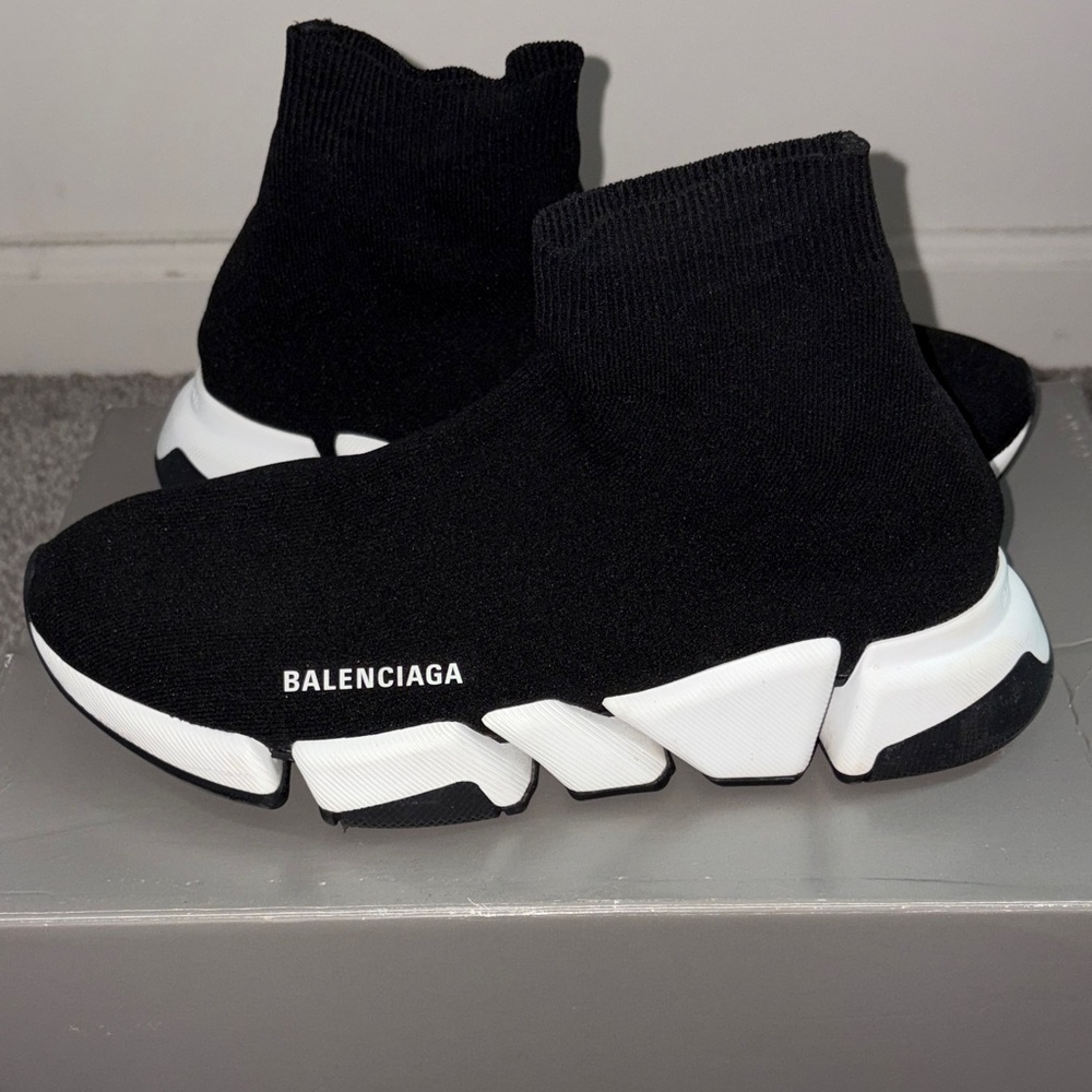 Balenciaga Black Knit Sock Sneakers with White Sculpted Sole - Picture 3 of 6